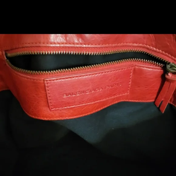 Authentic - Picture 7 of 14